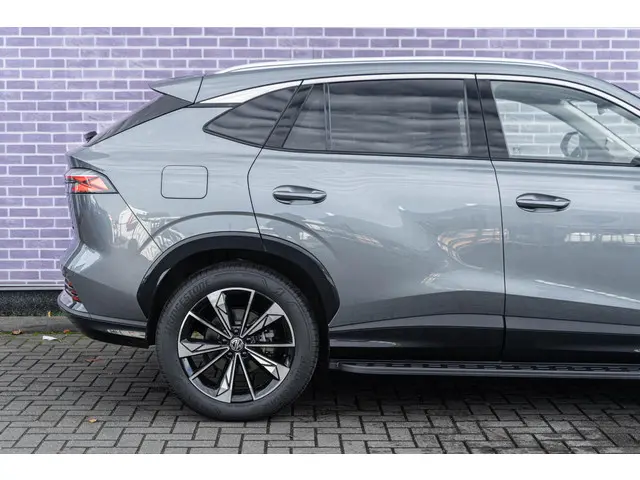 MG HS Plug-in Hybrid 1.5 Luxury 2024 Hybride Benzine 19