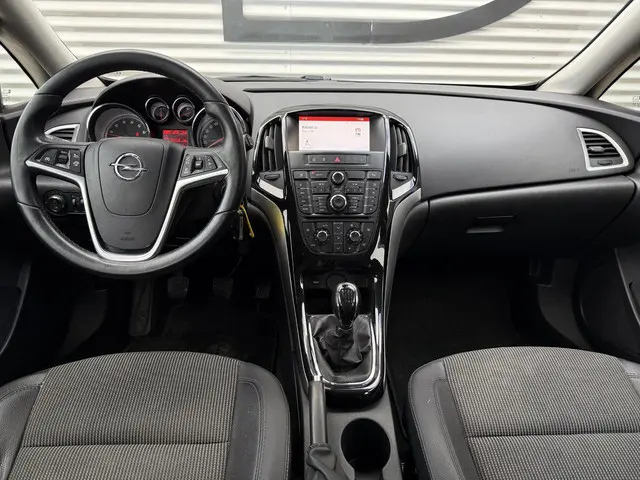 Opel Astra Sports Tourer 1.4 Turbo Sport + 2015 Benzine 10