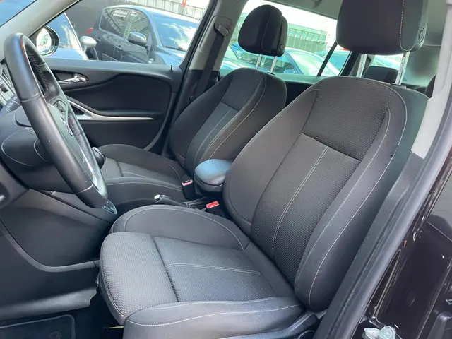 Opel Zafira Tourer 1.4 Berlin TREKHAAK 2014 Benzine 6