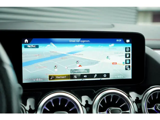 Mercedes-Benz EQA 250+ AMG Line 71 kWh 2024 Elektrisch 24