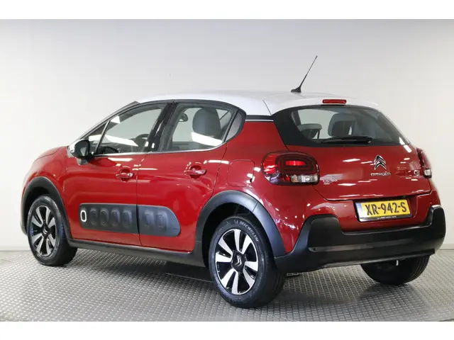 Citroën C3 1.2 PureTech Shine 82 PK. 2018 Benzine 9