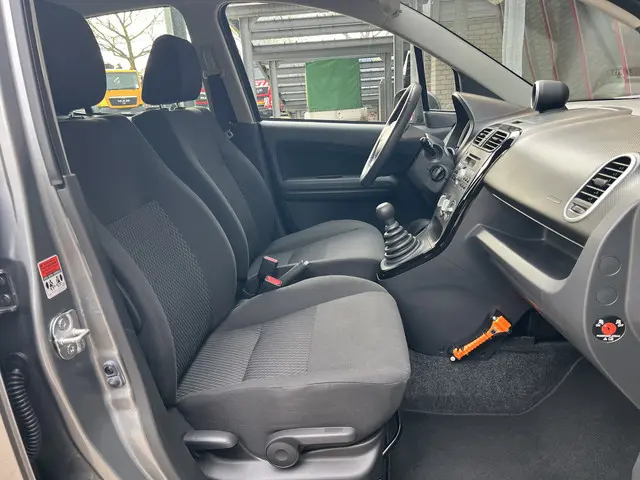 Suzuki Splash 1.2 Exclusive EASSS 2015 Benzine 30