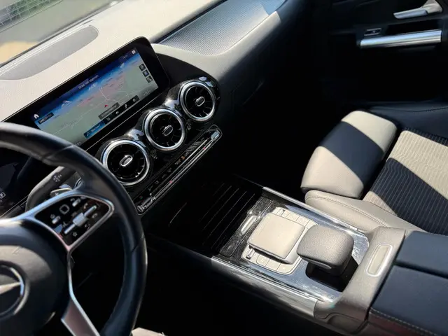 Mercedes-Benz B-Klasse 180 Premium Plus 2020 Benzine 12