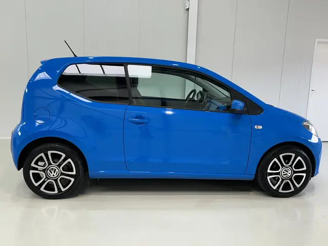 Volkswagen up! 1.0 high up! BlueMotion 2014 Benzine 2