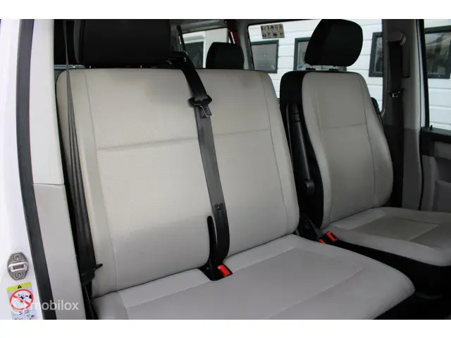 Volkswagen Transporter Kombi 2.0 TSI L1H1 2017 Benzine 11