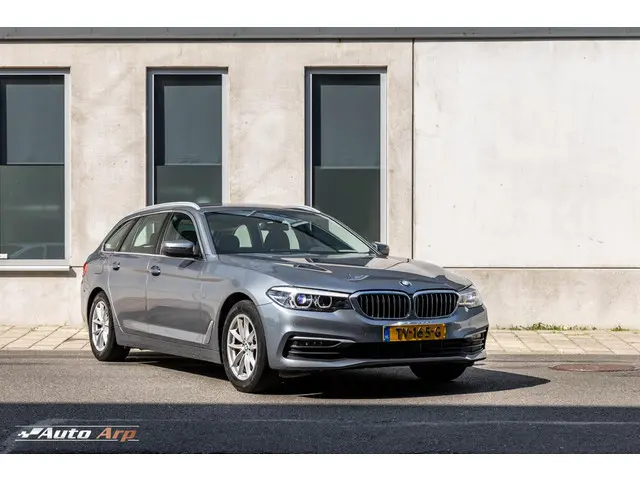 BMW 5 Serie Touring 520d xDrive Executive 2018 Diesel