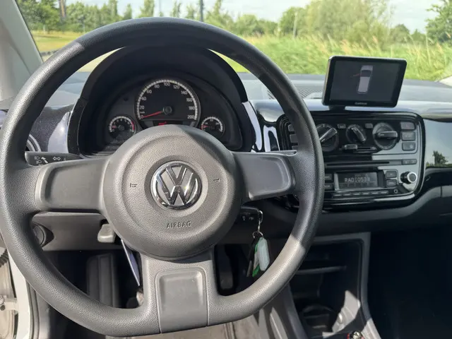 Volkswagen up! 1.0 move up! BlueMotion 2015 Benzine 18