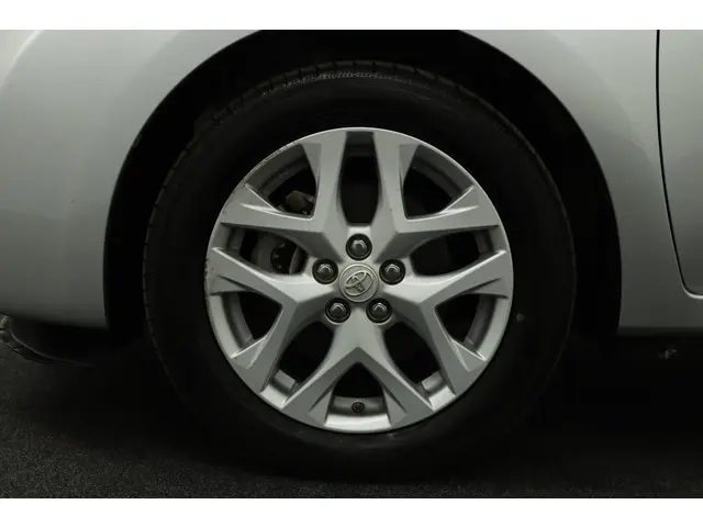 Toyota Verso-S 1.3 VVT-i Trend 2015 Benzine 37