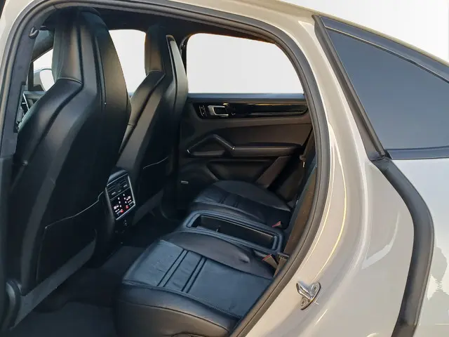 Porsche Cayenne Coupé 3.0 E-Hybrid 2020 Hybride Benzine 31
