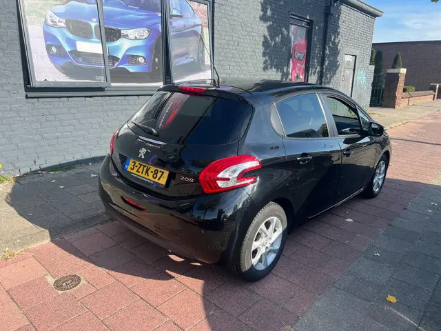 Peugeot 208 2