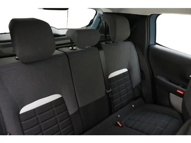 Citroën C3 1.2 Turbo 100PK Plus 2025 Benzine 14