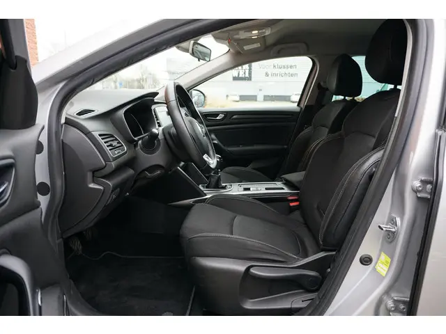 Renault Mégane Estate 1.3 TCe Limited 2020 Benzine 16