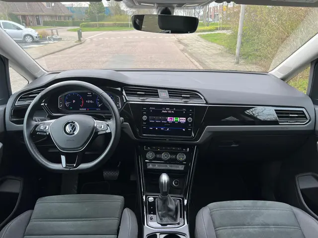 Volkswagen Touran 1.5 TSI Highline 7p, 1e eig. 2021 Benzine 11