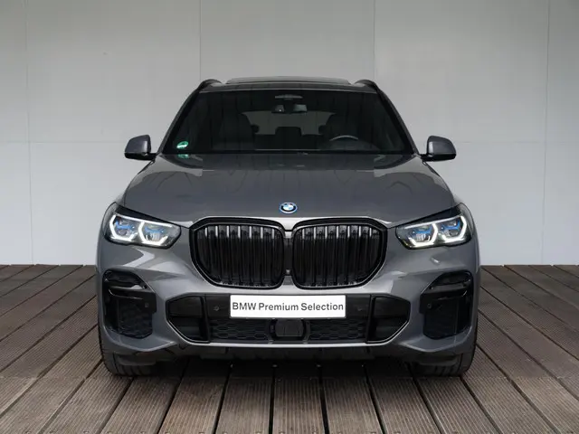 BMW X5 xDrive45e 2023 Hybride Benzine