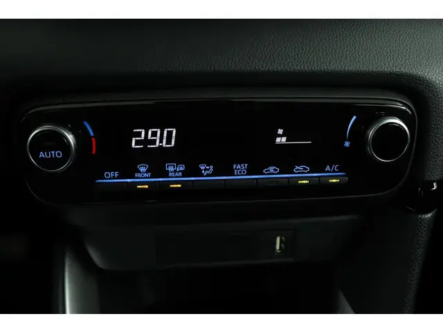 Toyota Yaris 1.5 Hybrid Dynamic 2023 Hybride Benzine 7