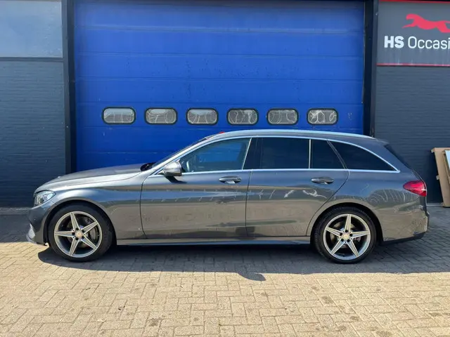 Mercedes-Benz C-Klasse 2