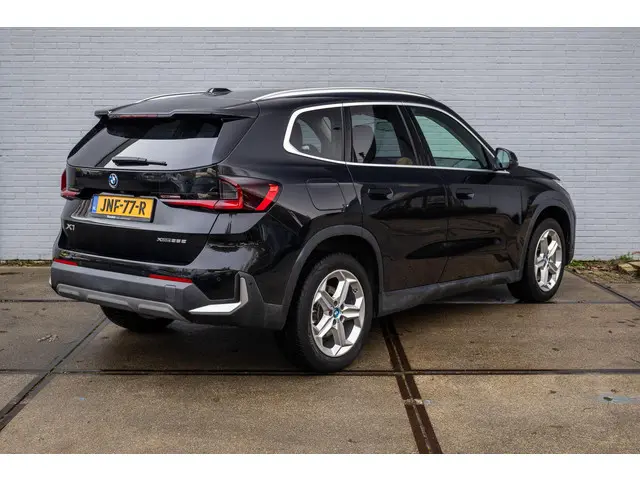 BMW X1 xDrive25e 2023 Hybride Benzine 7