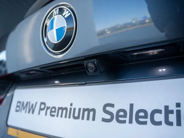 BMW 3 Serie Touring 330e 2021 Hybride Benzine 23