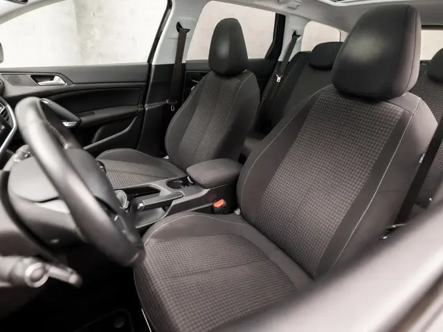Peugeot 308 SW 1.2 PureTech Sport 2020 Benzine 14