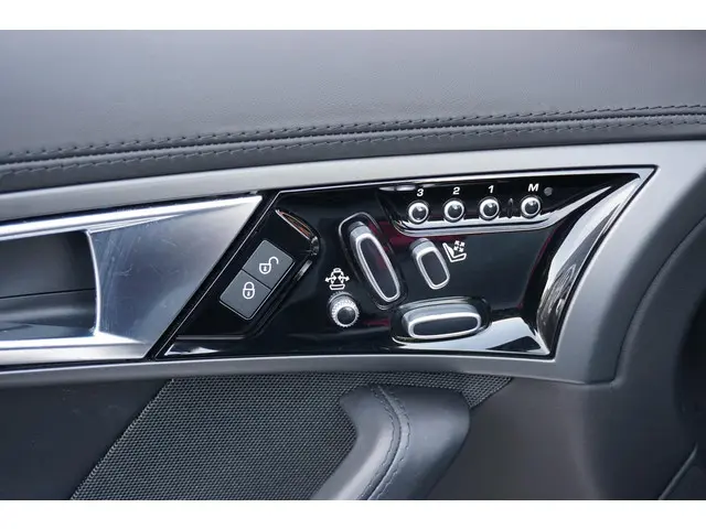 Jaguar F-Type 3.0 V6 Convertible 2017 Benzine 21