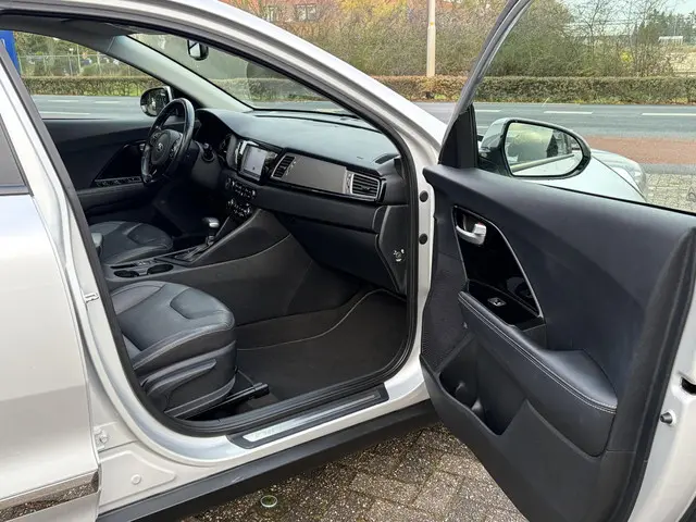 Kia Niro 1.6 GDi PHEV DynamicLine 2018 Hybride Benzine 19