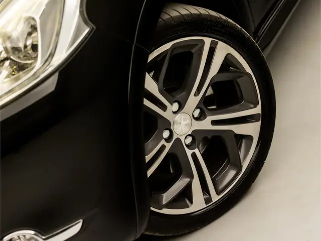 Peugeot 208 1.6 THP GTi 2013 Benzine 15