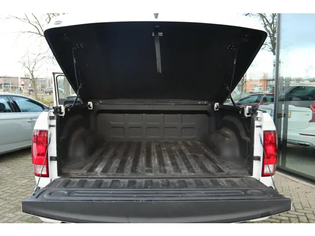 Dodge Ram 1500 5.7 V8 4x4 CREW CAB 2024 Benzine 15