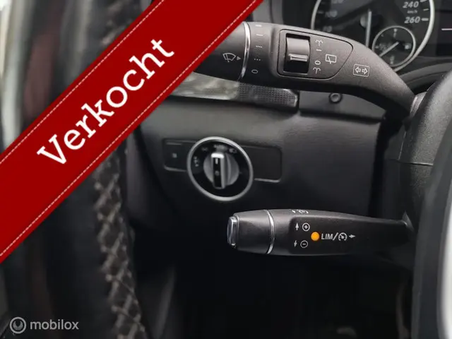 Mercedes-Benz B-Klasse 200 Automaat 2012 Benzine 16