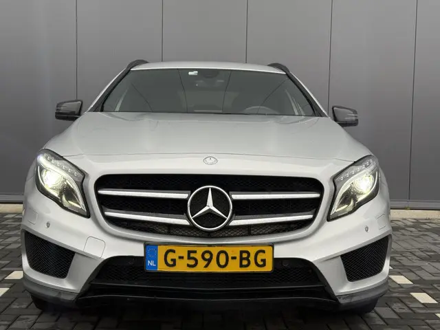 Mercedes-Benz GLA 200 Prestige AMG 2015 Benzine 20