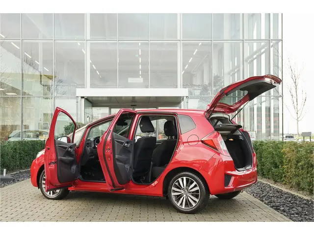 Honda Jazz 1.3i V-TEC ELEGANCE 2016 Benzine 35