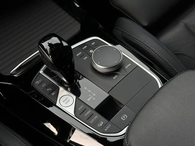 BMW X3 xDrive30e 2022 Hybride Benzine 23