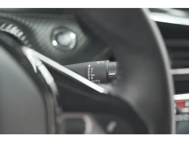 Peugeot e-2008 EV Allure 50 kWh 2021 Elektrisch 35