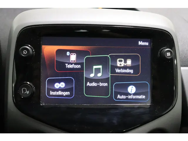Toyota Aygo 1.0 VVT-i x-play 2020 Benzine 23