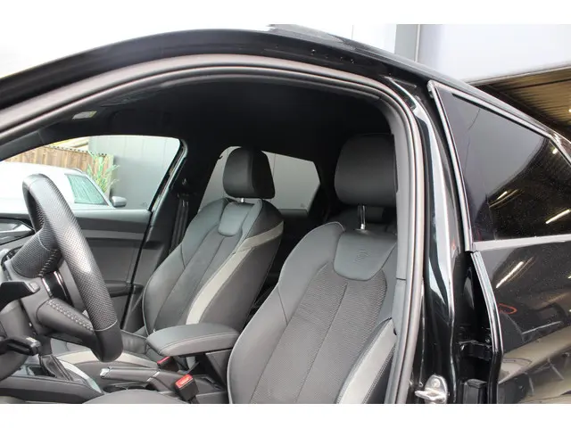 Audi A1 citycarver 30 TFSI epic Automaat 2020 Benzine 17