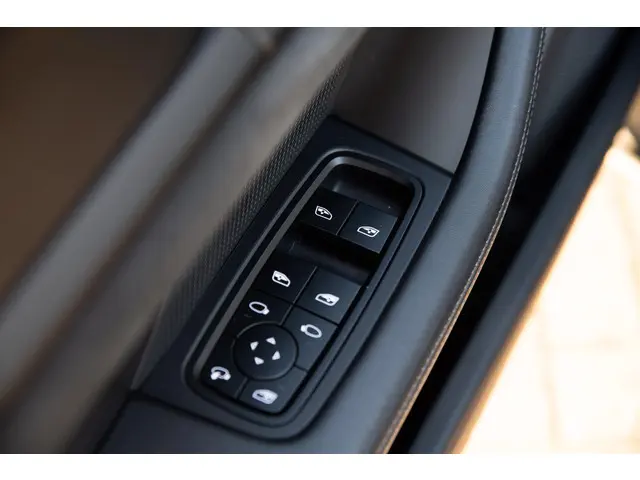 Porsche Taycan Sport Turismo GTS 93 kWh 2023 Elektrisch 45