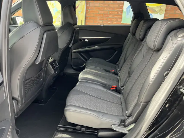 Peugeot 5008 PureTech 130 GT-Line 2019 Benzine 9