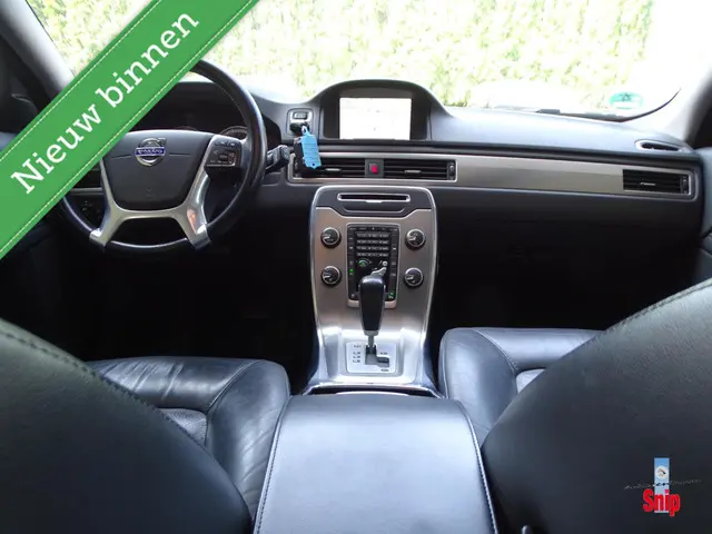 Volvo V70 1.6 T4 Limited Edition 2012 Benzine 3