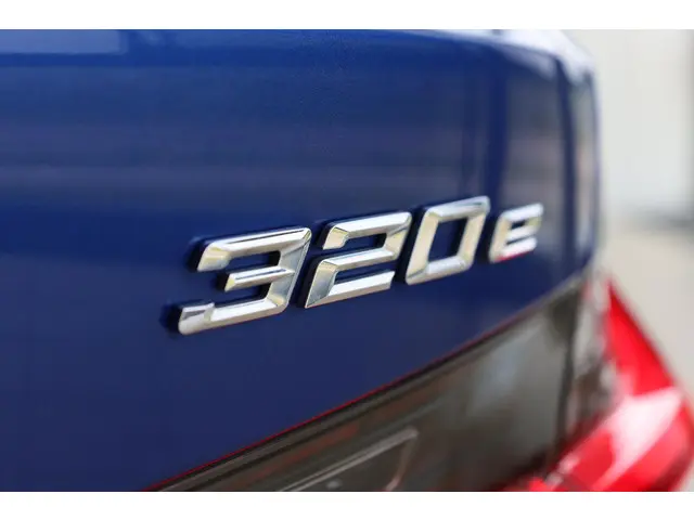 BMW 3 Serie Touring 320e 2024 Hybride Benzine 26