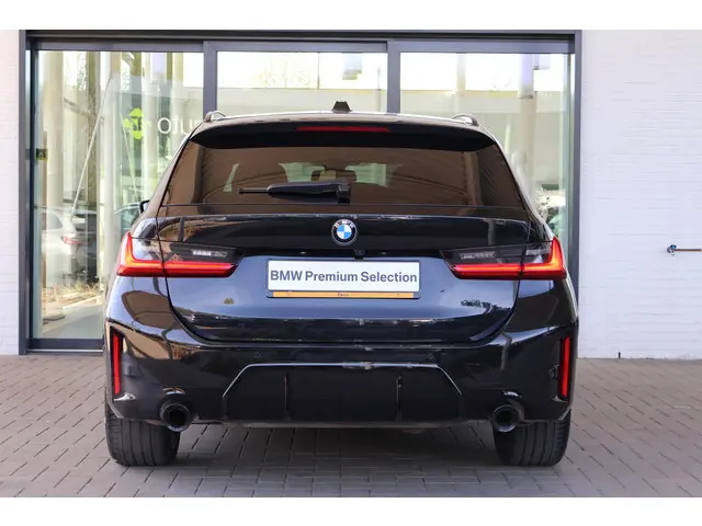 BMW 3 Serie Touring 330i xDrive 2024 Benzine 4