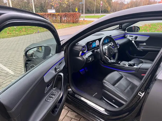 Mercedes-Benz A-Klasse 250 Premium Plus 2018 Benzine 13