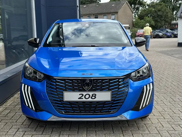 Peugeot 208 1.2 Turbo 100 PK Allure 2025 Benzine 2