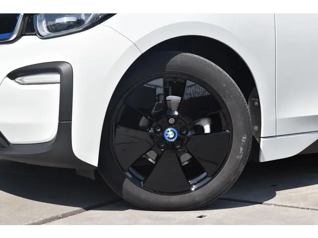 BMW i3 Basis 120Ah 42 kWh 2019 Elektrisch 4
