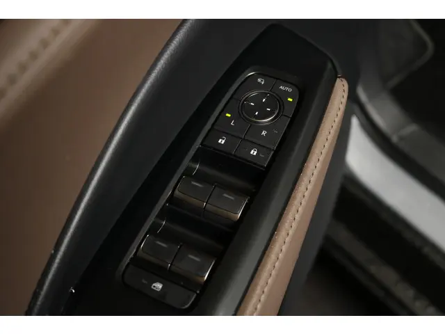 Lexus LBX Elegant 2WD 2026 Hybride Benzine 13