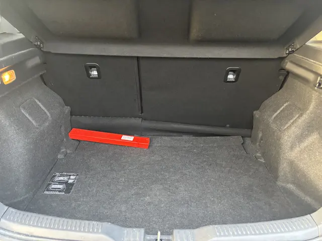 Toyota Auris 1.3 Comfort 2014 Benzine 8