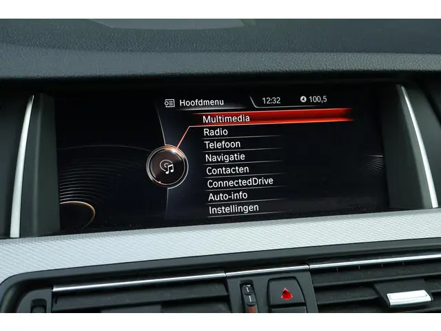 BMW 5 Serie 520i Executive 2014 Benzine 25