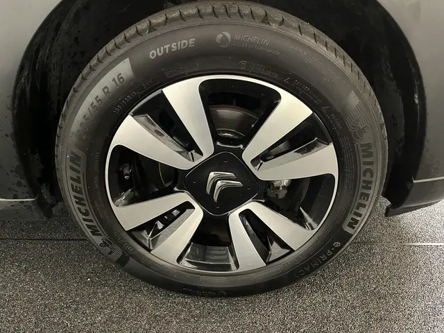 Citroën C3 1.2 PureTech Max 2024 Benzine 27