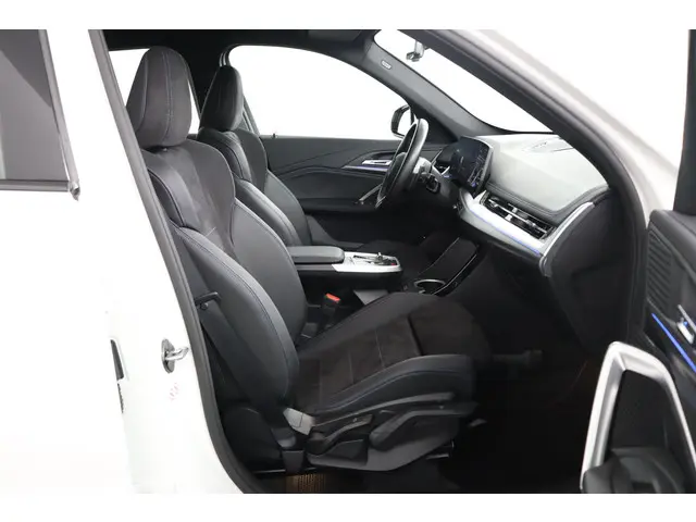 BMW X1 sDrive18i 2023 Benzine 18