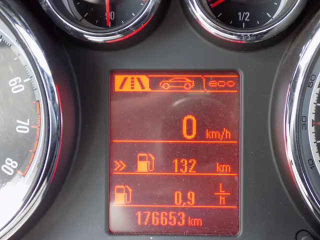 Opel Cascada 1.6 Turbo Cosmo Xenon 2014 Benzine 10
