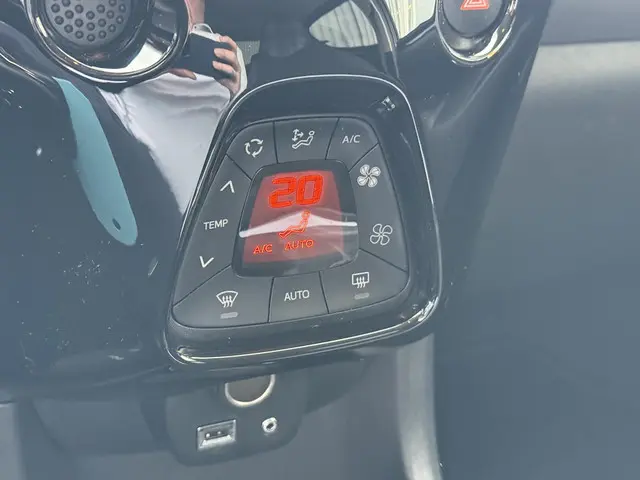 Peugeot 108 1.0 e-VTi Allure 2019 Benzine 23