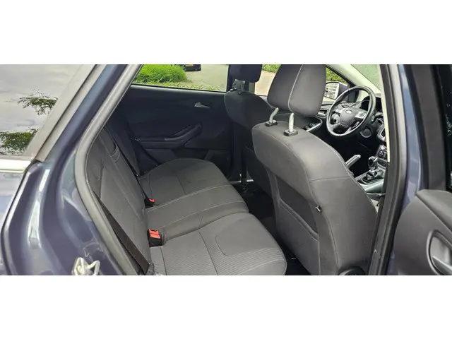 Ford Focus Wagon 1.0 EcoBoost Titanium 2012 Benzine 13